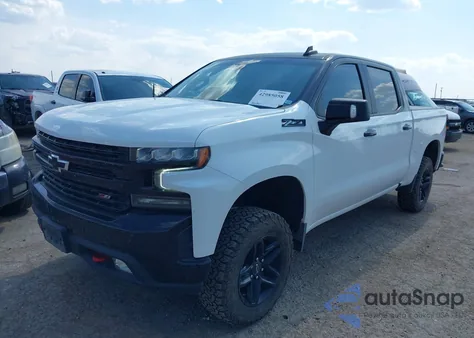 2021 Chevrolet Silverado 1500 4Wd Short Bed Lt Trail Boss z USA, uszkodzony, nr VIN 1GCPYFED1MZ157110